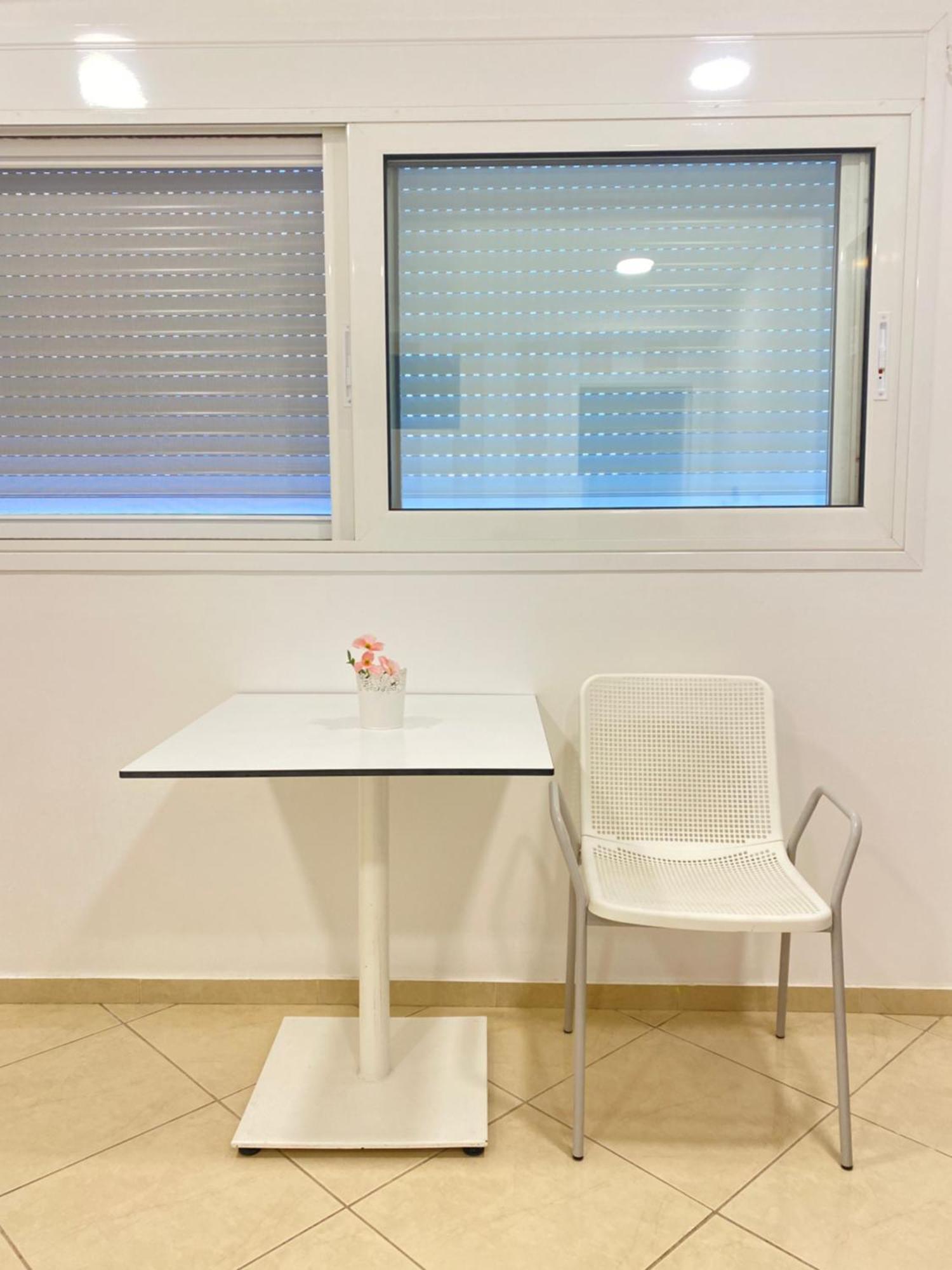 Cozy Apartment Near Airport Koropion Exterior photo